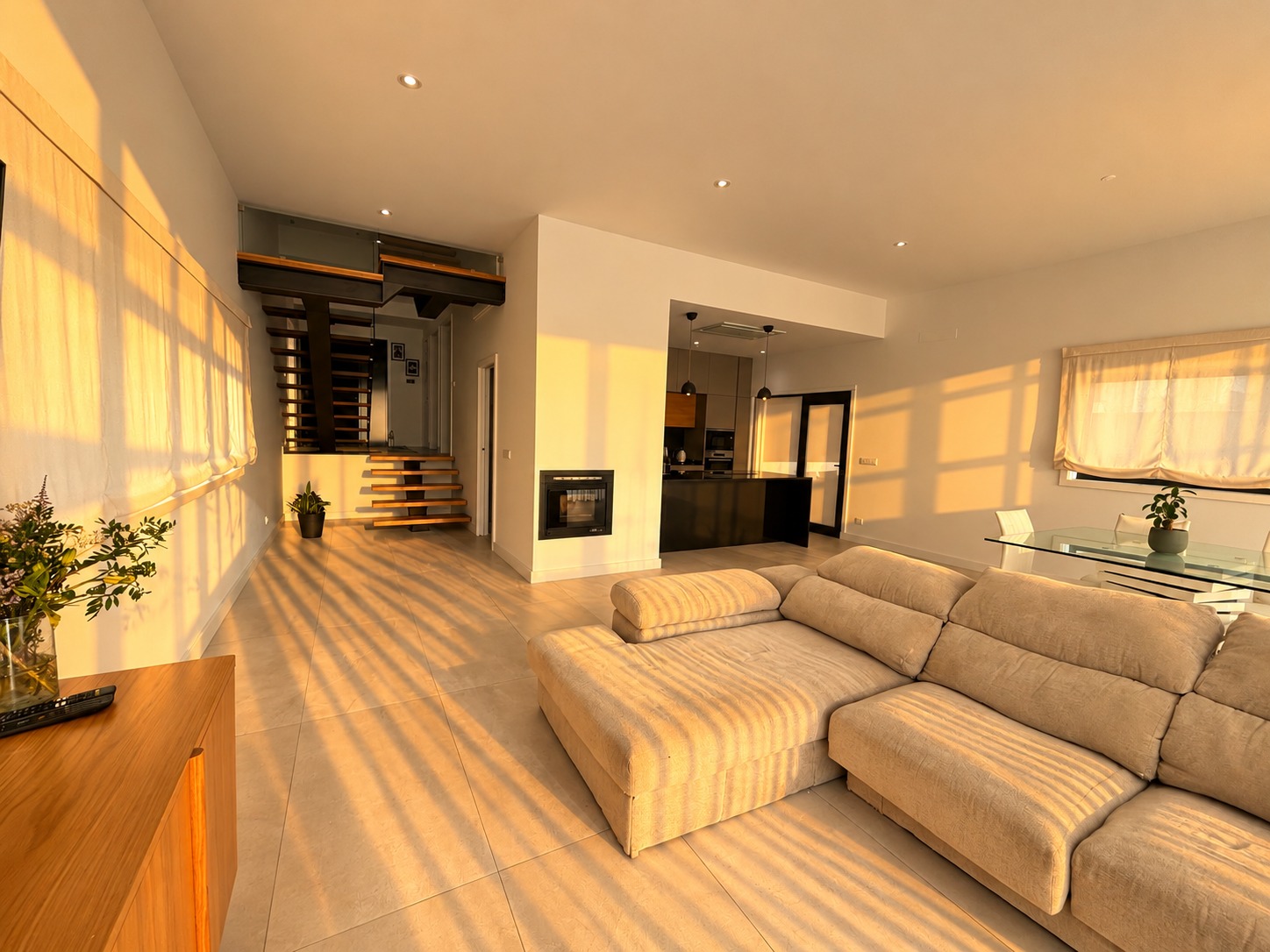 WhatsApp Image 2026-10-23 at 13.08.30 (29) Moradia T3+1 independente com Terreno de 823 m² em Canelas – Vila Nova de Gaia