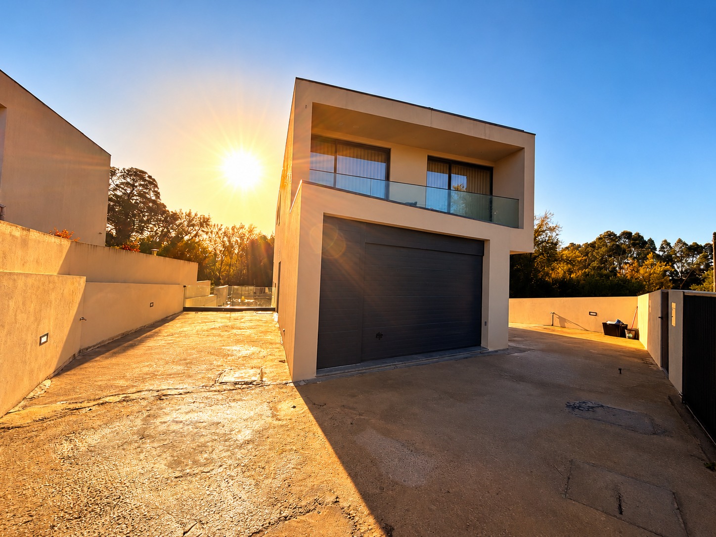 WhatsApp Image 2026-10-23 at 13.08.30 (7) Moradia T3+1 independente com Terreno de 823 m² em Canelas – Vila Nova de Gaia