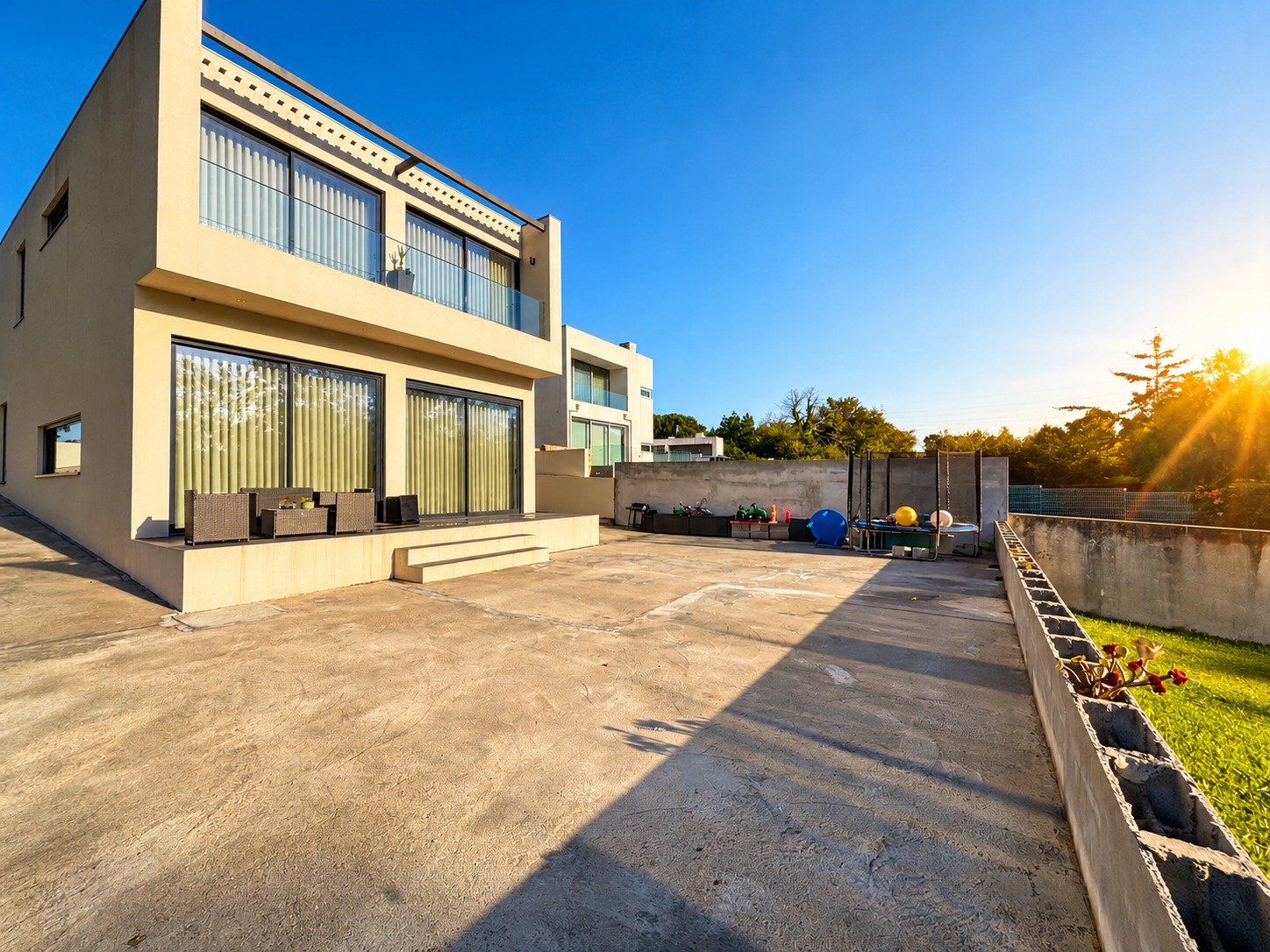 WhatsApp Image 2026-10-23 at 13.08.30 (9) Moradia T3+1 independente com Terreno de 823 m² em Canelas – Vila Nova de Gaia