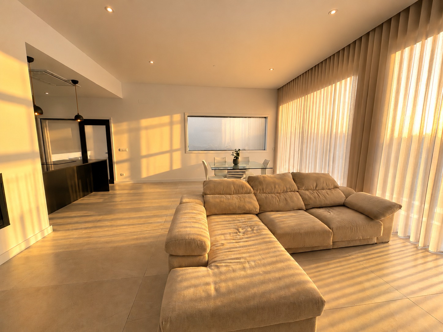WhatsApp Image 2026-10-23 at 13.08.31 (12) Moradia T3+1 independente com Terreno de 823 m² em Canelas – Vila Nova de Gaia