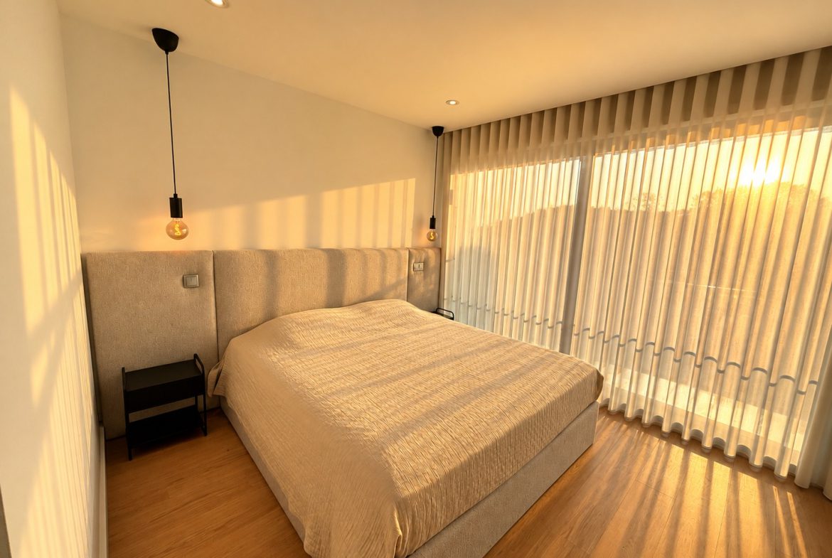 Moradia T3+1 independente com Terreno de 823 m² em Canelas – Vila Nova de Gaia